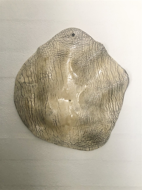 Keramik vægrelief af Pernille Calundan